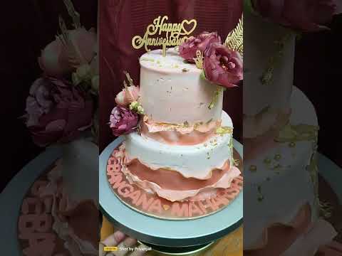 The Royal Rosegold two tier cake| Anniversary cake| Chocolate caramel crunch cake #bakersland