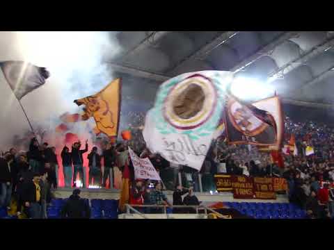 Roma - Fiorentina 2010/2011 (finale coppa Italia primavera) ultras Roma nella Tevere -  tifo settore