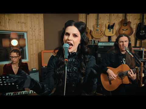 Belle Morte – “Kiss Me You Animal”