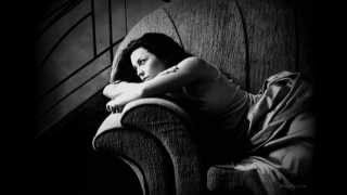 Beth Hart - Take It Easy On Me