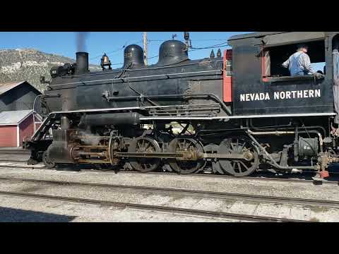 Nevada Northern Railway in Ely: 93 pulling alongside 81