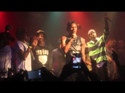 The Underachievers Perform 