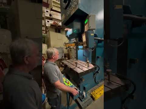 220 TON KOMATSU GAP FRAME PRESS