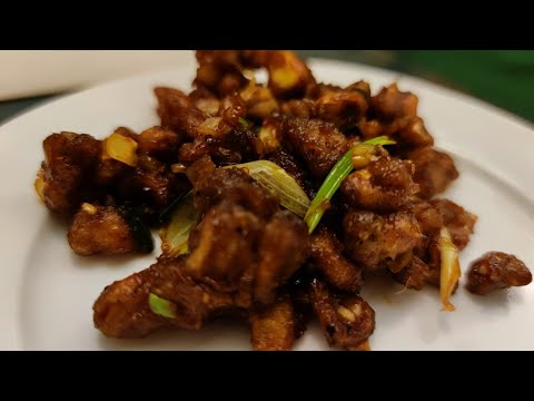 Cozinha vegetariana de açafrão no Belgavi/restaurante familiar vegetariano