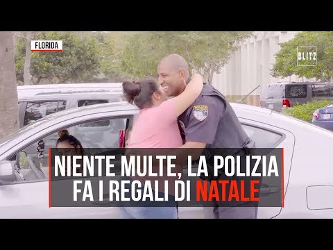Florida, niente multe: la polizia fa i regali di Natale