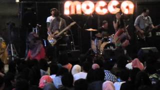 Mocca - It&#39;s Over Now