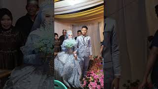 Download lagu Detik2 pengantin naik kursi pelaminan mp3