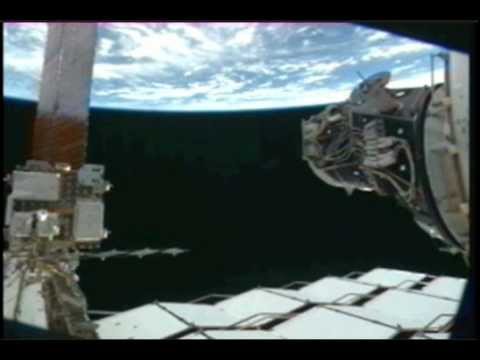 random ark shape UFO ? ISS usteam