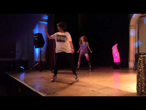 download lagu mp3 mp4 El Ritmo No Perdona Translation, download lagu El Ritmo No Perdona Translation gratis, unduh video klip El Ritmo No Perdona Translation