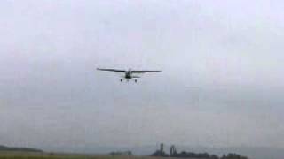preview picture of video 'Student pilot solo landing Cessna 172'