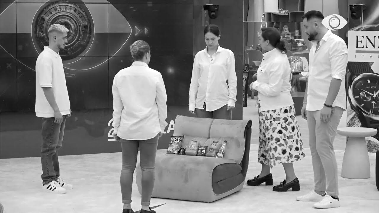 “Taulanti kërkon një motër”/ Françeska në rolin e Taulantit, Vesa, Bardhi dhe Silvi fëmijët e kopshtit