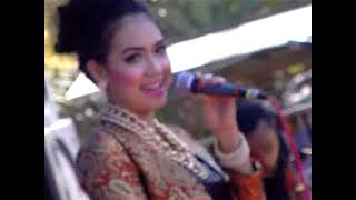 Download lagu SULIANA COVER LIVE KELANGAN ROMANSA MUSIC mp3