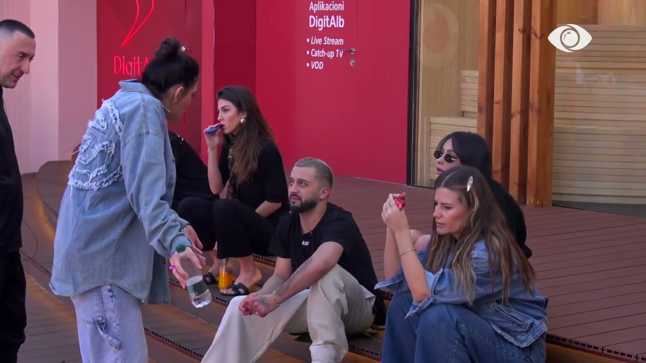 “Nëse do të kisha sërish një kuti do e thyeja për Jozin”/ Valbona diskuton me Livian