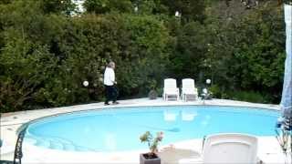 preview picture of video 'Abendspatziergang am Pool - evening walk at the pool'