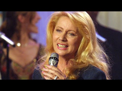 HANS BLUM UND MARGOT ESKENS. UND WAS BLEIBT  IST DIE LIEBE.