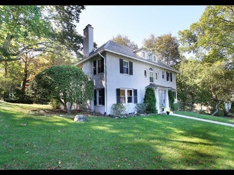 Newtonville Gem: 90 Hull St Newtonville, MA 02460