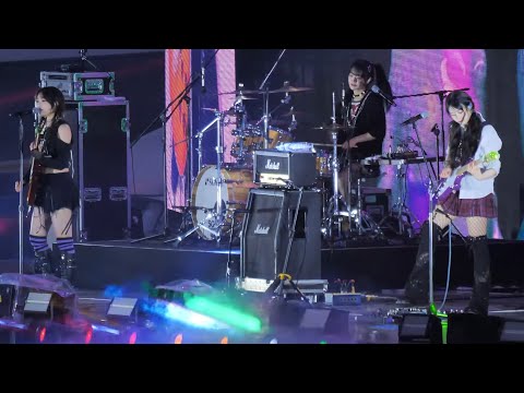 231118 QWER 큐더블유이알 - 빛의 하모니 Harmony of Stars & Get Jinxed (월즈팬페스트라이브콘서트) 직캠 fancam by zam