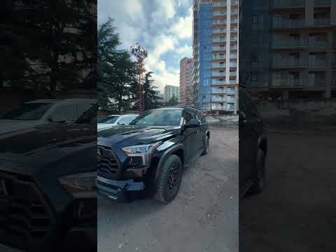 TOYOTA SEQUOIA 2024