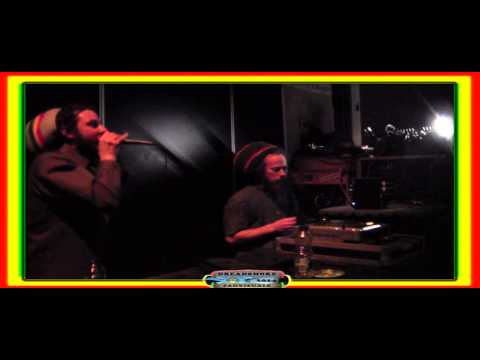 SHILOH ITES SHOWCASE ft danny locks (swe) - praise di dublion ina jungle pt3 @ a-dam 10-01-2014