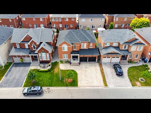 For Sale - 11 Regis Circle, Brampton, ON L6P 1Y8