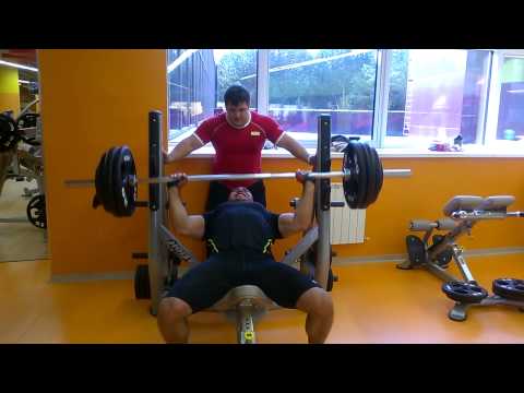 жим 150 кг на 15 раз под углом 45 градусов