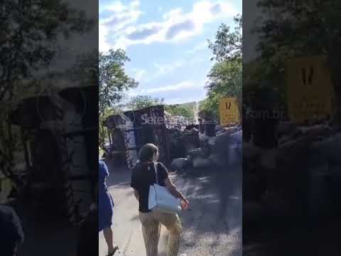 Grave acidente envolve nove carros em Engenheiro Navarro