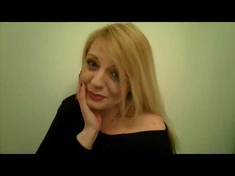 Taxi - Femeia care nu există - jucată de Natalie Ester