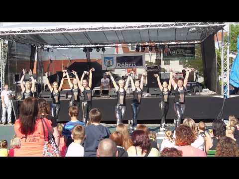 Vystoupení - Májové slavnosti Dobříš - Seniorky step