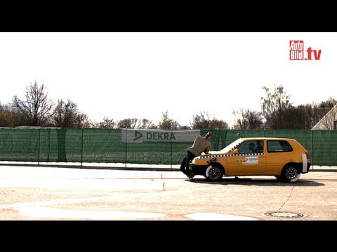 Fußgängercrash - Das könnte ein Mensch sein