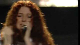 t.A.T.u. sings &quot;Ne Ver&#39;, Ne Boysia&quot;