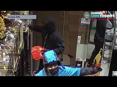 NYC Queens Police Seeking Jewelry Store Robbery Suspects
