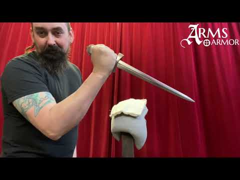 Cloth Armor vs Daggers and Swords