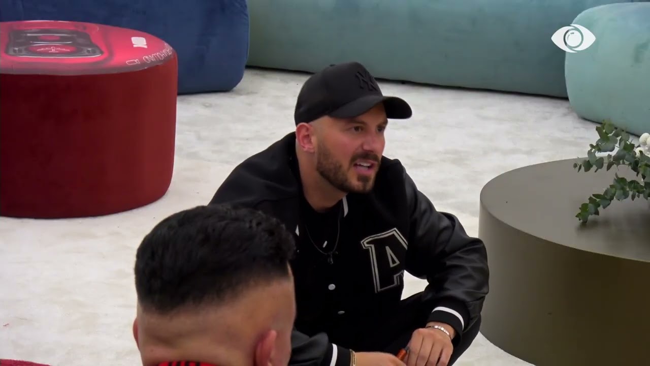 “Atë burrin mos e përdor”/ Juliani ironizon Romeon: Ti je Graciano Veshaj