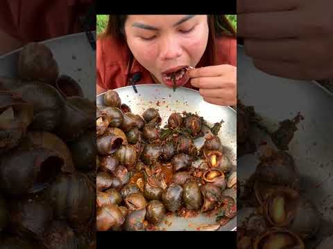 snail fried so yummy , snails recipe , seafood snails #shorts #short #eating 102