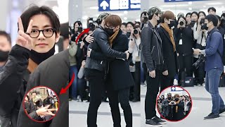 Download lagu Most Emotional Airport Moment: Jungkook and Taehyung Heading to Dubai Makes ARMY Believe in BTS Agai mp3 Download lagu Most Emotional Airport Moment: Jungkook and Taehyung Heading to Dubai Makes ARMY Believe in BTS Agai mp3