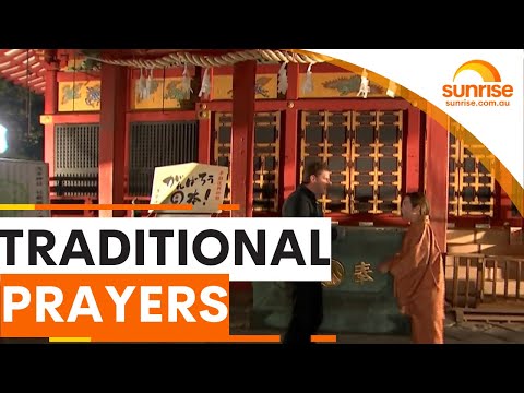 Traditional prayer rituals at Tokyo's Asakusa Shrine | Sunrise