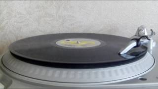 UB40 (Ft.Gunslinger) - The Buzz Feeling (Dep 1985).