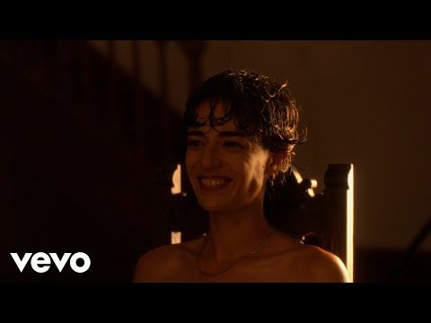 Zoe Gotusso - Pensando en Ti (Official Video)