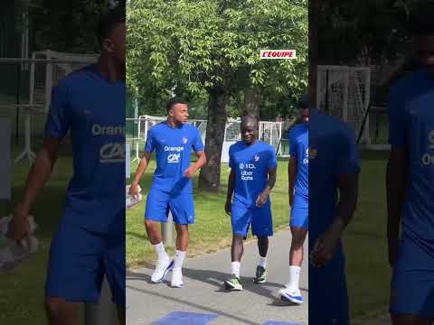 🇫🇷​🙌​ Les Bleus en place pour démarrer leur préparation vers le Mondial #football #equipedefrance