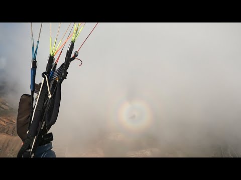 Playing with clouds - paragliding Lanzarote, Famara - Gleitschirmfliegen