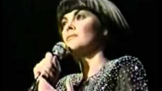 Mireille Mathieu - On ne vit pas sans se dire adieu (Le rose blu - Soleado)