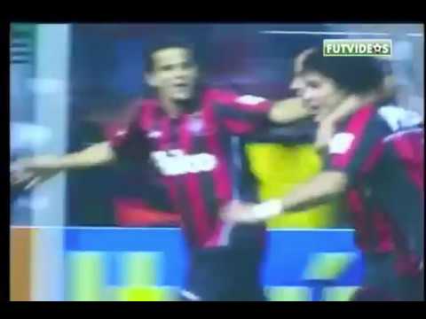 Alex Mineiro (Atlético-PR) - 02/06/2010 - Atlético-PR 3x2 Botafogo - 1 gol