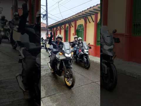 Puebliando en Antioquia! #transalp750 #Transalp #Colombia  #valparaiso raíso