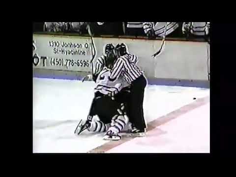 Joel Theriault vs Serge Labelle angle 2 LHSPQ 26 09 02