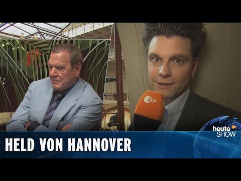 Lutz van der Horst beim 75. Geburtstag von Gerhard Schröder | heute-show vom 26.04.2019