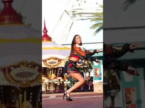 Getting Sturdy with HEELS on 🤪🎡👠 - Liz Sanchez