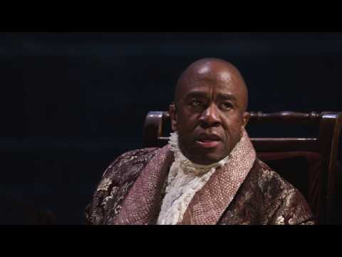 NATIONAL THEATRE LIVE | „Amadeusz” (2017) | Lucian Msamati o Salierim