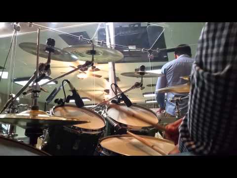 Al que me Ciñe- Irvin Drum cover