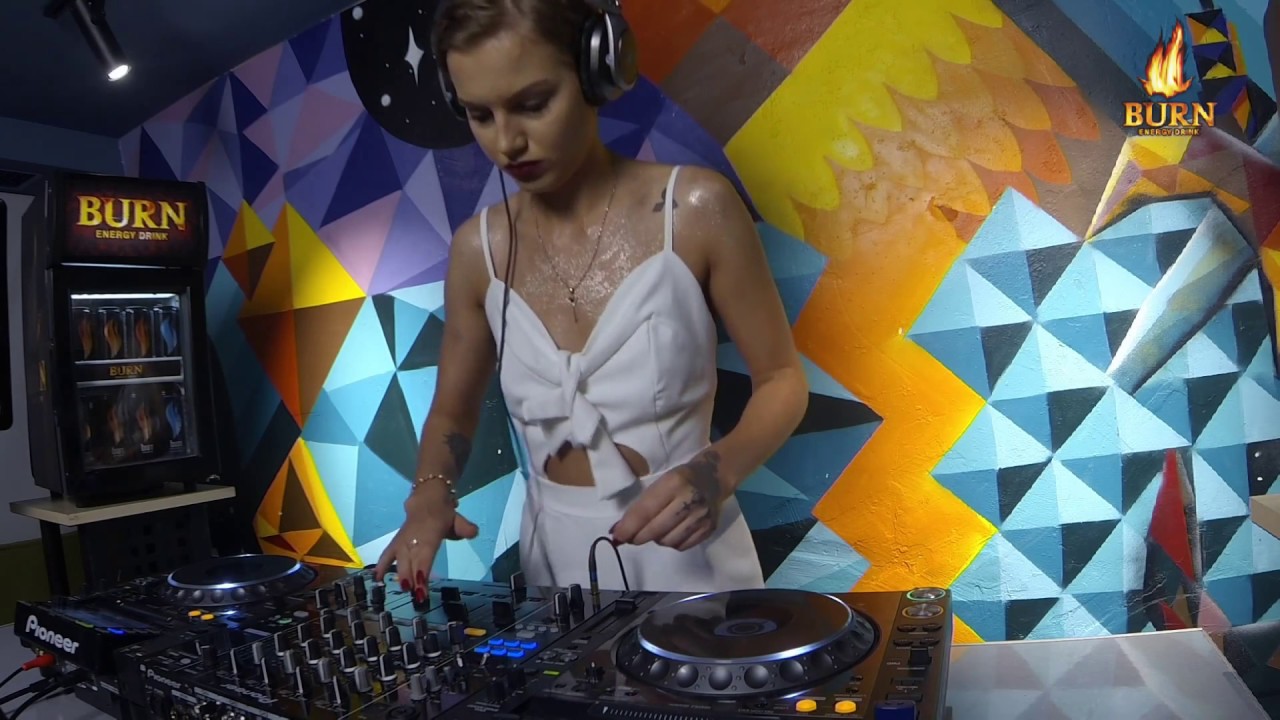 Xenia - Live @ Radio Intense, June 2017