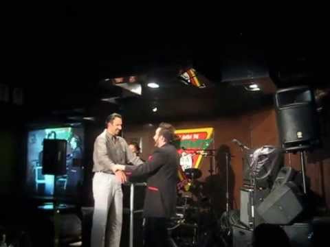 EL MAGO DE LA MEDIA BARBA Y JUAN CARLOS EN LA CASA DE LOS COMEDIANTES